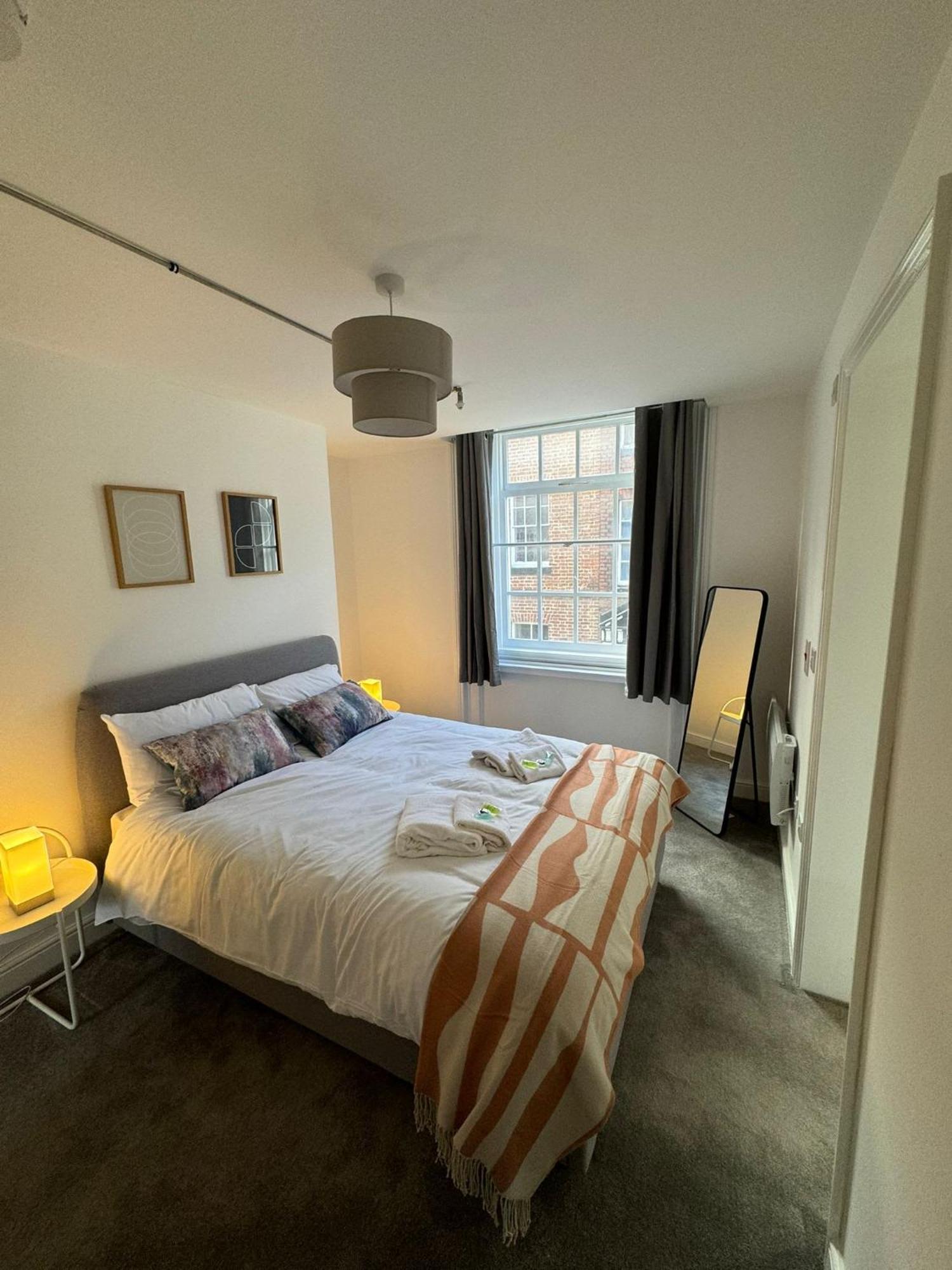 Beautiful 1 Bed 20Mins To Central Manchester Apartman Bolton Kültér fotó